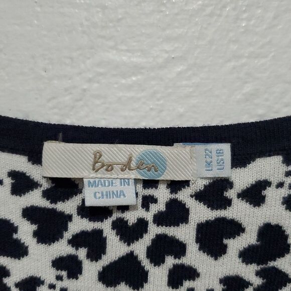 Boden Black and White Sweater Dress with Heart Floral Pattern - Picture 5 of 13